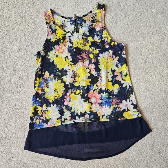 Floral Princess Vera Wang Tank - Picture 2 of 9